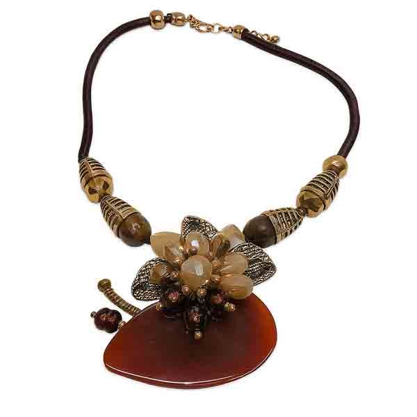 Collar Alicia marrón y dorado con piedra en forma de media luna y flor de bolas facetadas – Turquesa y Más