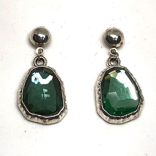 Pendientes Amandine Romboidal en bisutería fina con cristal verde