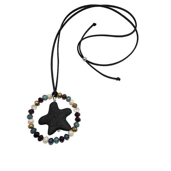 Collar Aurora artesanal con cordón de ante negro, colgante circular con bolas de cristal checo multicolor y estrella de piedra negra.