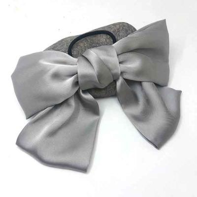 Lazo de seda XXL en color gris para el pelo