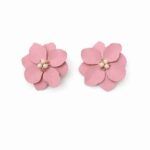 Pendientes Teide de bisutería en forma de flor rosa con perlitas centrales