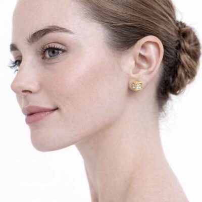 Pendientes cubo chapados en oro 18k con circonita interior