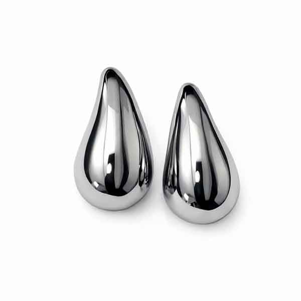 Pendientes Goittia de acero inoxidable en color plata Pendientes Goittia de acero inoxidable en color plata con diseño en forma de gota