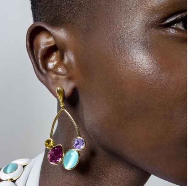Pendientes Mortha acabados en oro amarillo 18K 2