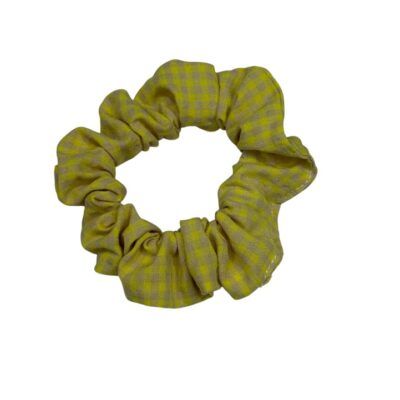 Scrunchie pequeño con estampado de cuadritos amarillos
