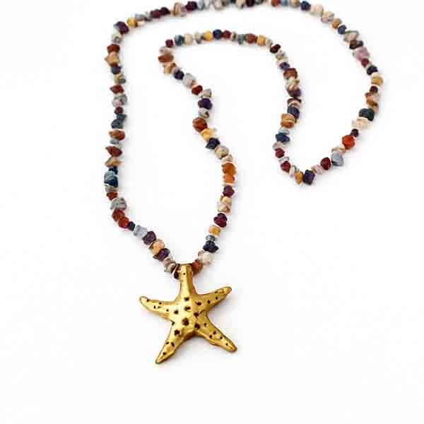 Collar Estrella Marina Multicolor con piedras naturales y estrella dorada
