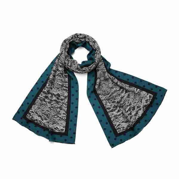 foulard blue phyton 2 foulard Blue Python sobre fondo blanco, estampado serpiente y borde azul con topos