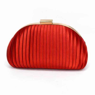 Bolso de fiesta en raso plisado color rojo modelo Sara con detalle dorado y cierre metálico