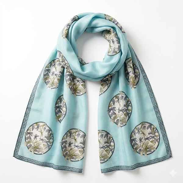 Foulard de seda verde agua con estampado de libélulas Susurro de Libélulas