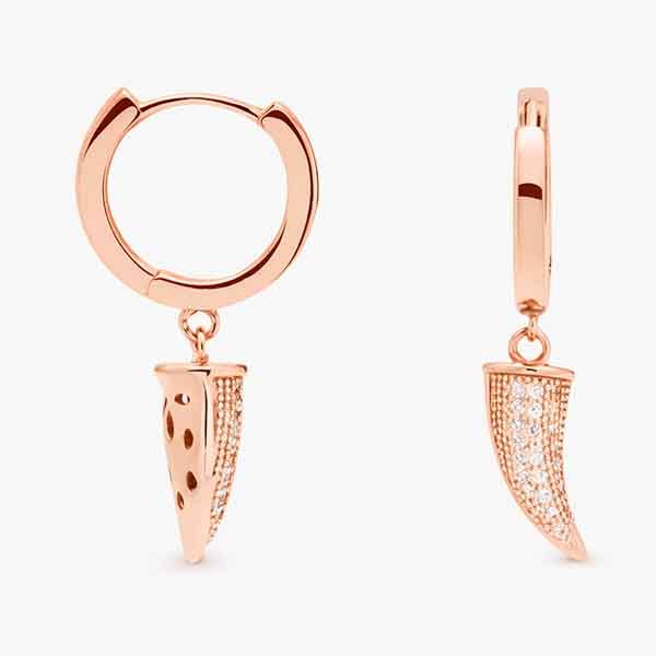 Pendientes Fledferd Luxenter en oro rosa con aro y colgante de cuerno con circonitas