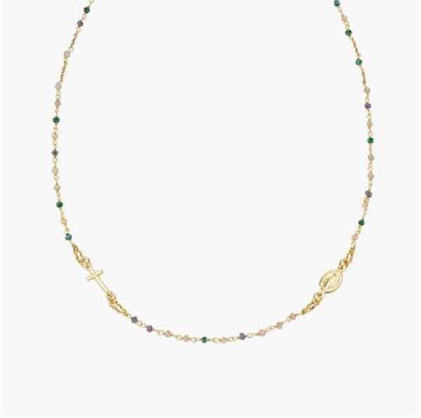 Rosario de cuello redondo con cristales multicolores en plata de ley dorada