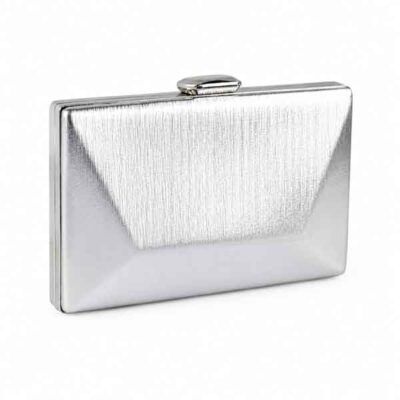 Clutch Aura Plata elegante con acabado plateado brillante